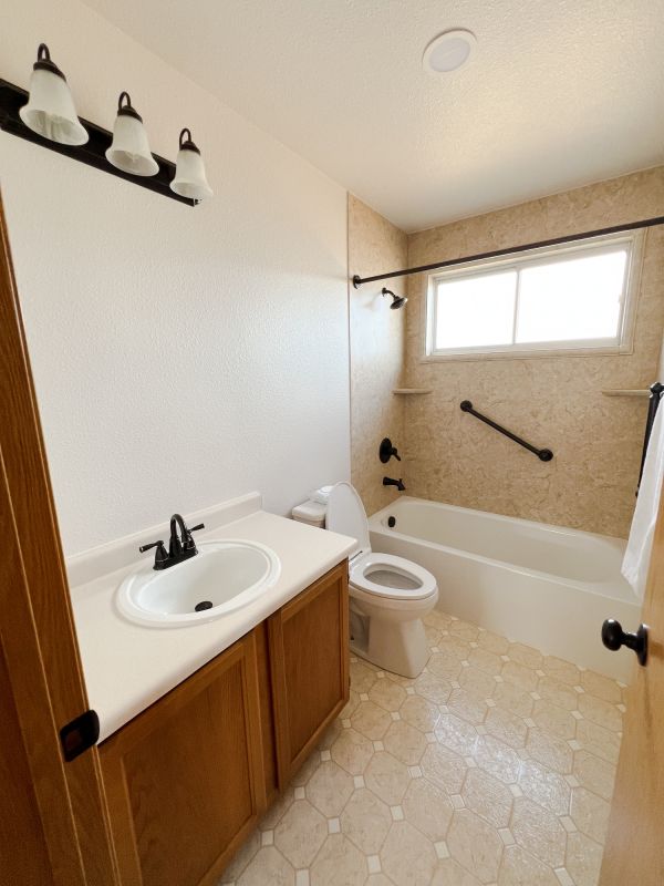 Top Bathroom Remodeling Companies in Valley City, OH